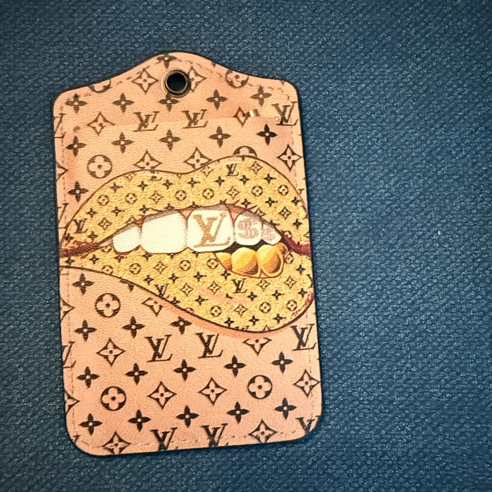 Luxury illustration Monogram Lip ID luggage bag Tag in Gold and Black new